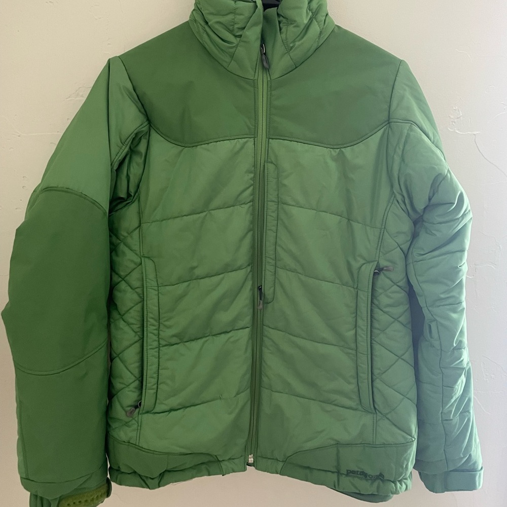 Patagonia ski jacket. Size small.